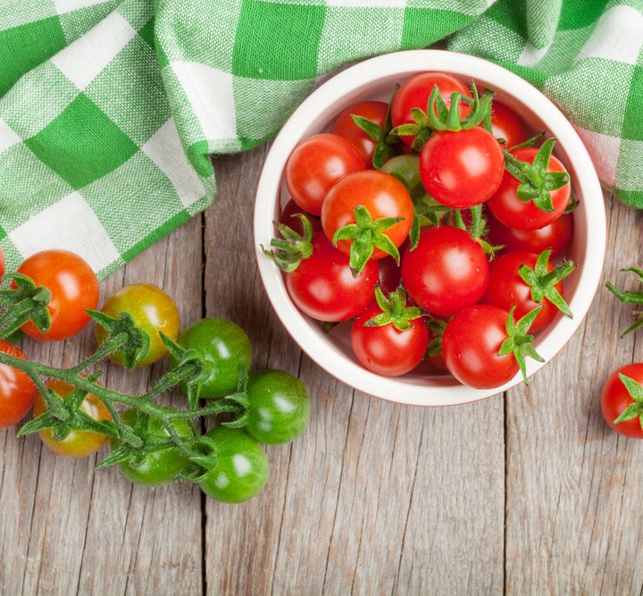 Growing Cherry Tomatoes in Pots. #CherryTomatoes #GrowTomatoesInPots